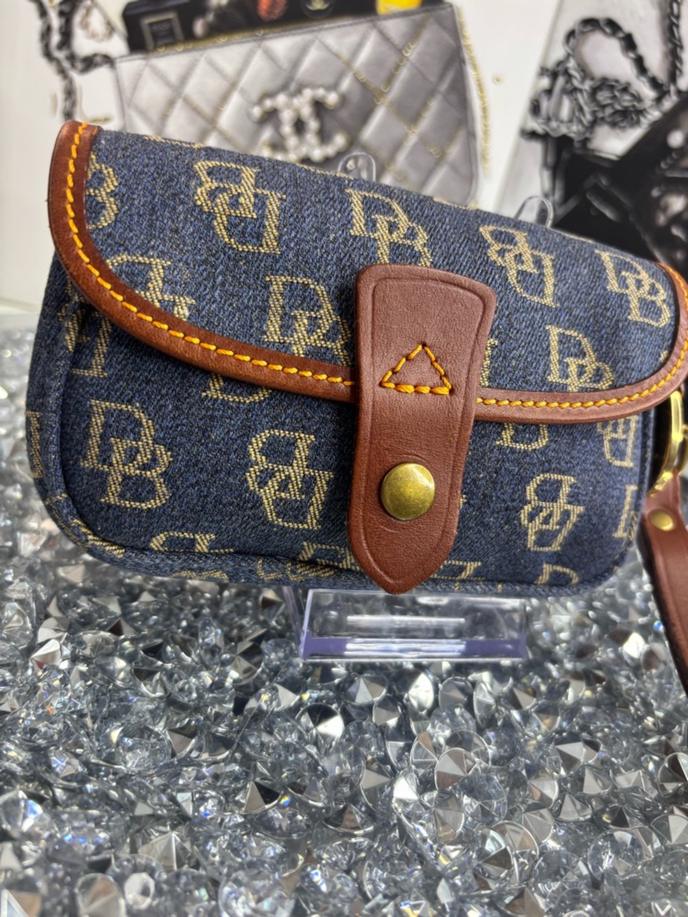 Dooney & Bourke vintage Y2K blue denim monogram wristlet EUC - Picture 3 of 13